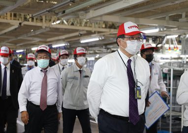 รัฐมนตรีว่าการกระทรวงเศรษฐกิจ การค้าและอุตสาหกรรมญี่ปุ่น