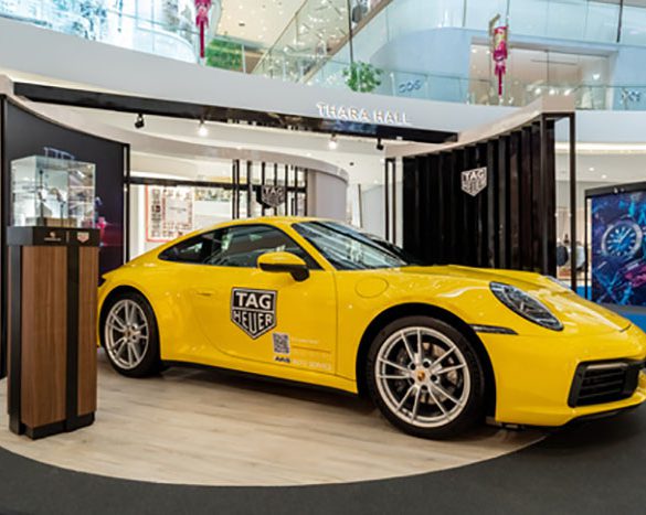 Porsche 911 Carrera จัดแสดงในงานเปิดตัว TAG Heuer Heritage Pop-up Museum