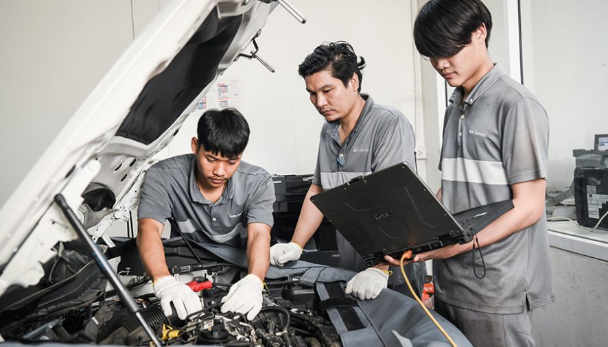 บีเอ็มดับเบิลยู กรุ๊ป ประเทศไทย สานต่อหนึ่งทศวรรษของโครงการ BMW Service Apprentice