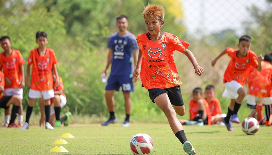 มาสด้าจับมือสวาทแคทจัดกิจกรรม “Mazda Goal ก้าวแรกสู่อาชีพ”