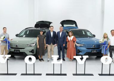 วอลโว่มอบรางวัล Volvo C40 และ XC40 Recharge Pure Electric         