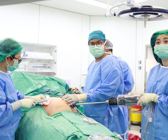 แพทย์รามาฯ มุ่งใช้ “หุ่นยนต์ช่วยผ่าตัด”