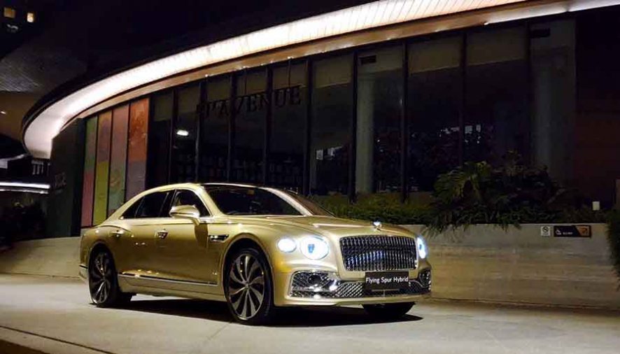 เอเอเอสฯ เชิญสัมผัส BENTLEY FLYING SPUR AZURE กับประสบการณ์ขับขี่ใจกลางเมือง