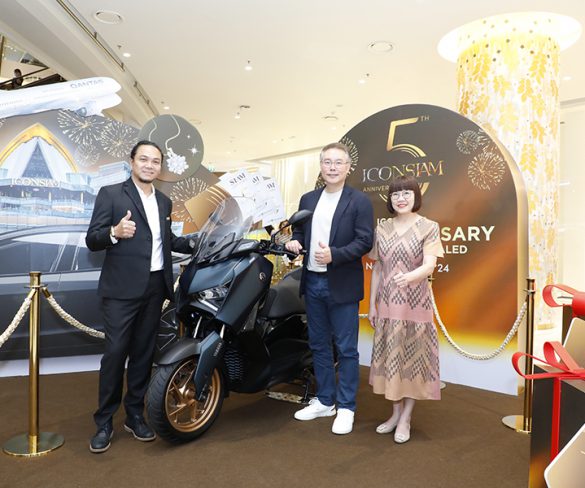 ยามาฮ่าร่วมมือ ICONSIAM เนรมิตต้นคริสต์มาสสุดครีเอทีฟจากวัสดุเหลือใช้