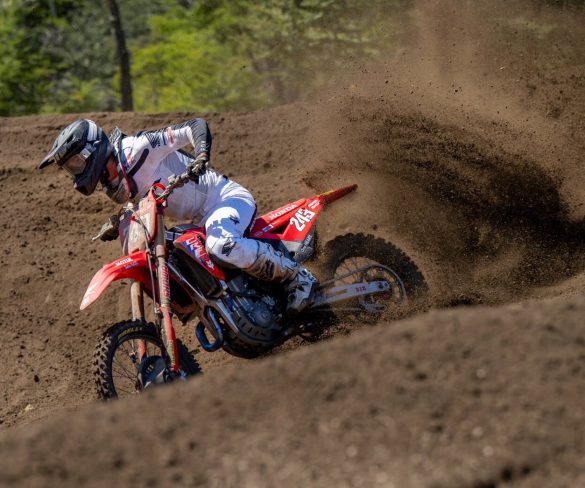 “ทิม ไกจ์เซอร์” บิด Honda CRF450R ผงาดคว้าชัยเรซ 2 รั้งอันดับ 2