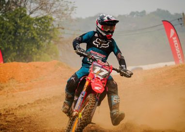 “อินทรีแซงค์ – กฤษฎา” ควบ Honda CRF250R ระเบิดฝุ่น คว้าโพเดียมอันดับ 2