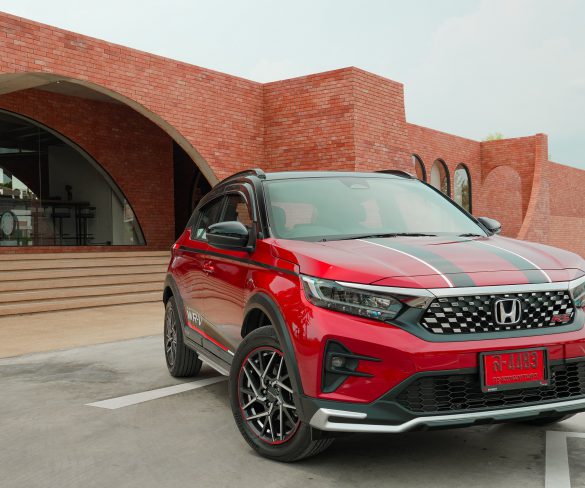 ซัมมิท ฮอนด้า ออโตโมบิล ชวนขับเคลื่อนความสปอร์ต ‘WR-V RS Limited Edition’ เอสยูวีดีไซน์โฉบเฉี่ยว