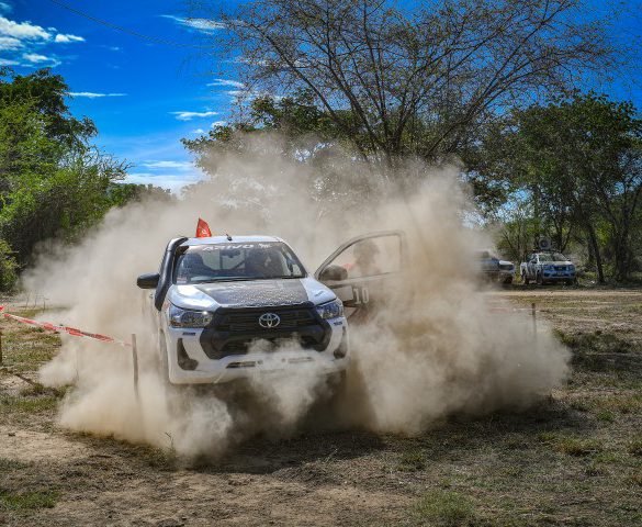 Toyota Hilux Revo 10 เซียนประจัญบาน 2024  