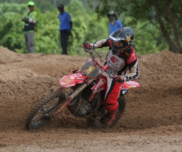 “อินทรีแซงค์” พร้อมสุดยอดเดิร์ทไบค์ CRF250R คว้าโพเดียม MX250-A