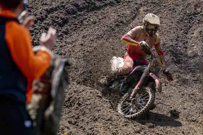“รูเบน เฟอร์นานเดซ” บิด Honda CRF450R พิสูจน์สมรรถนะต่อเนื่อง