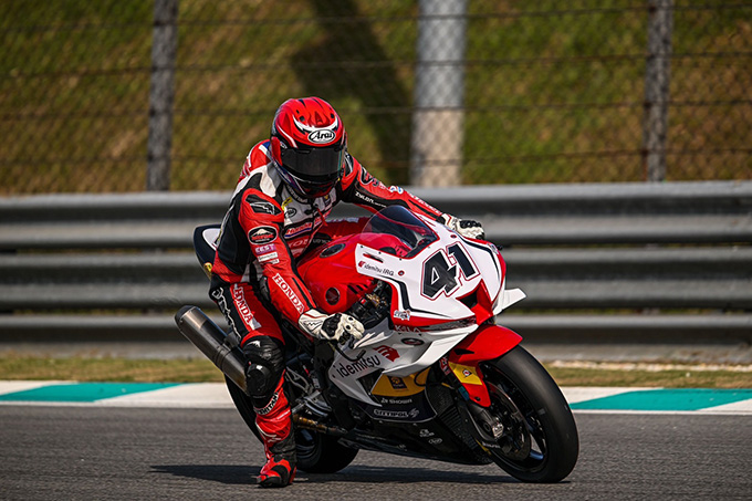 “ชิพ-นครินทร์” ยกทัพนักบิด “New Honda CBR Series” ทวงบังลังก์ผู้นำแชมเปี้ยนชิพรุ่นใหญ่