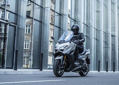“New YAMAHA TMAX 2025”