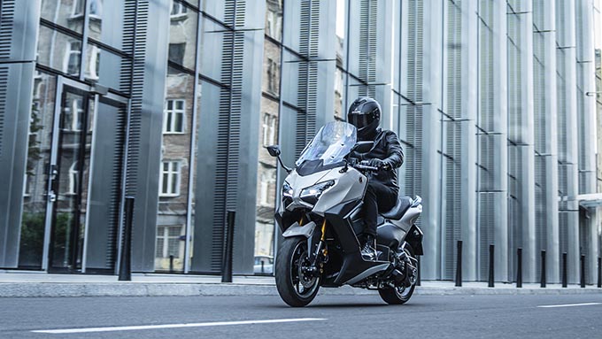 “New YAMAHA TMAX 2025”