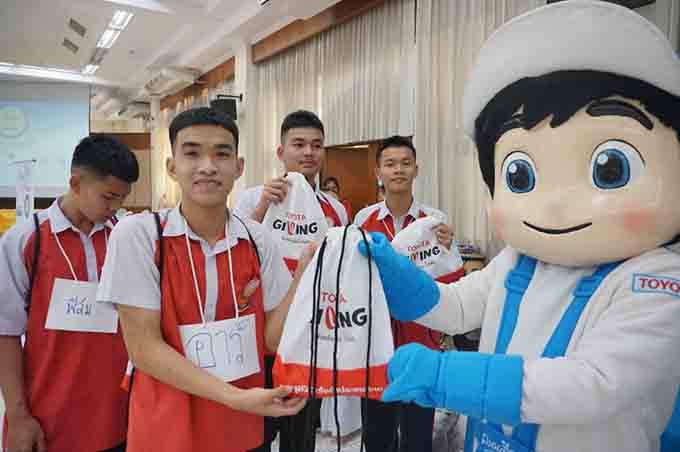 มูลนิธิโตโยต้าประเทศไทย สานต่อโครงการ “เด็กไทย ใฝ่ดี”