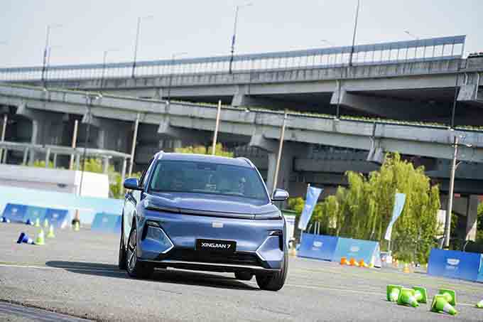 GEELY เปิดตัวระบบขับเคลื่อน EM Super Hybrid