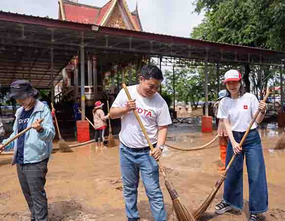 โตโยต้าเคียงข้างสังคมไทย ส่งมอบความช่วยเหลือผู้ประสบอุทกภัย จ.สุโขทัย