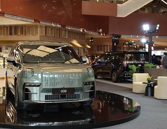ZEEKR 009 เสริมทัพรุ่น Standard ตอกย้ำความเป็นผู้นำ Luxury EV MPVที่ให้ครบจบทุกไลฟ์สไตล์  พร้อมส่งต่อพลังแห่งความมั่นใจ