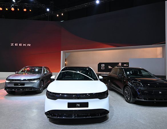 ยลโฉม ZEEKR Mix มินิแวนไฟฟ้าสุดล้ำ