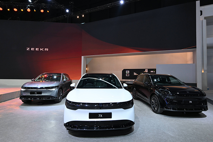 ยลโฉม ZEEKR Mix มินิแวนไฟฟ้าสุดล้ำ