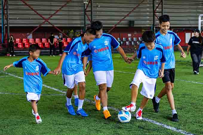 ยามาฮ่าส่งต่อโอกาสเพื่ออนาคต มอบอุปกรณ์กีฬา–การเรียน