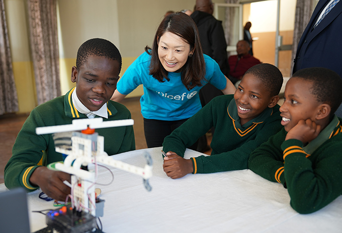 บีเอ็มดับเบิลยู กรุ๊ป และยูนิเซฟ สร้างโอกาสทางการศึกษาให้เยาวชนกว่า  330,000 คน