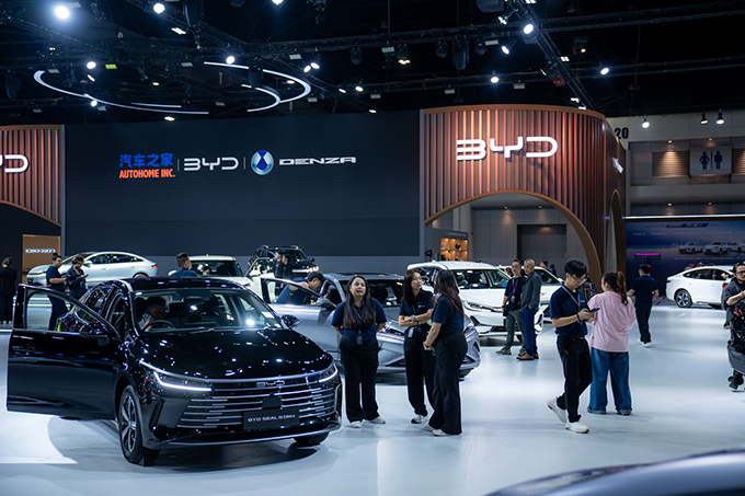 บีวายดี ประเทศไทย จับมือ เรเว่ ออโตโมทีฟ สร้างประวัติศาสตร์ครั้งใหม่ของวงการยานยนต์ ครั้งแรกของโลก!