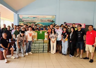  PTG-พีที ประจวบ เอฟซี พร้อมส่งความสุขให้คนไร้ที่พึ่ง ณ สถานคุ้มครองคนไร้ที่พึ่งบ้านประจวบโชค