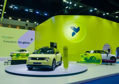 “Firefly” พรีเมียมซิตี้คาร์ไฟฟ้า 100%