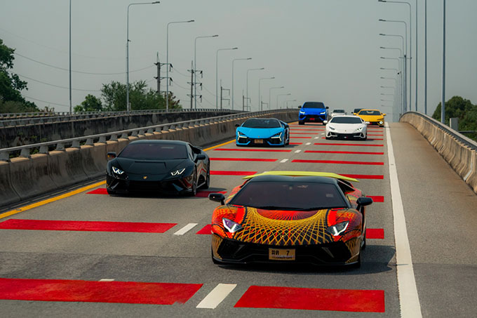 Lamborghini Club Thailand Bull Run at Ayutthaya