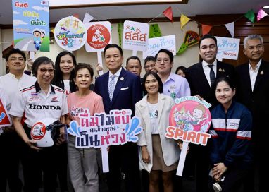 โตโยต้าถนนสีขาว รณรงค์ขับขี่ปลอดภัยช่วงสงกรานต์