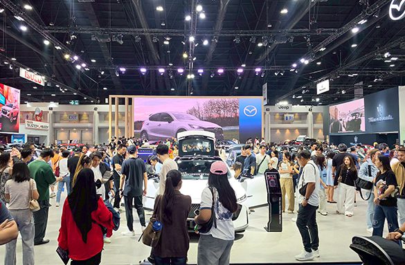 มาสด้าสุดฮ็อตจองถล่มทลายกวาดยอดงานมอเตอร์โชว์ทะลุเกือบ 4,900 คัน