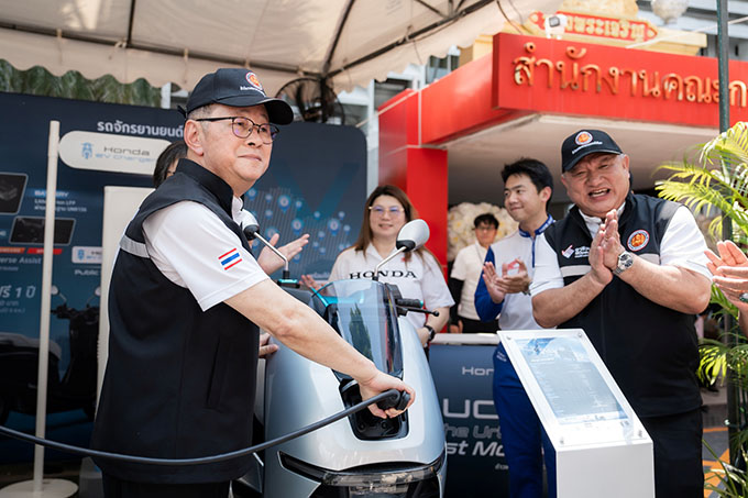 ไทยฮอนด้า จับมือ “อาชีวะ-ขนส่งฯ” มอบน้ำมันเครื่อง 3,600 ขวด