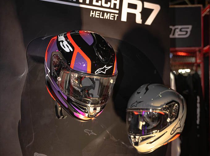 เริ่มแล้ววันนี้! เพซแม็กซ์ มอเตอร์สปอร์ต เปิดตัวหมวกกันน็อค Alpinestars “Supertech R7 และ SM3” ครั้งแรกในไทย
