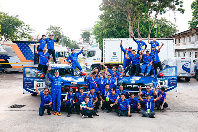ฟอร์ดป้องกันแชมป์สำเร็จ ในการแข่งออฟโรดสุดโหด AXCR รุ่น T2A