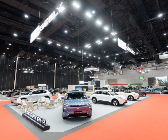 ธนบุรีนอยสเติน จัดแสดง GEELY STARRAY EM-R