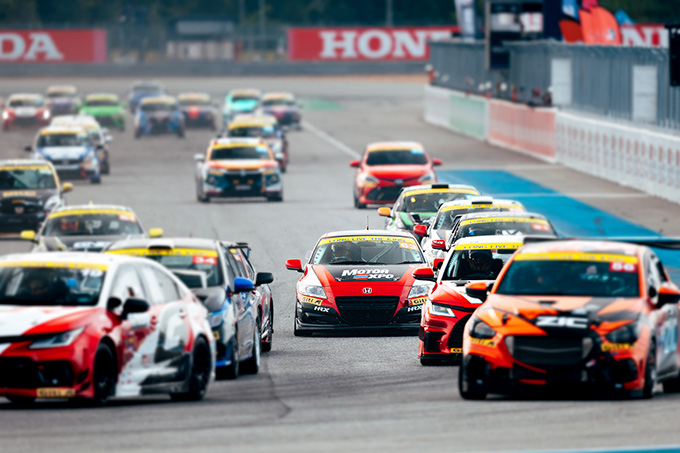 Motor Expo Racing Team สู้ยาว 10 ชั่วโมง