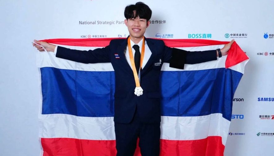 ศิษย์เก่าวิทยาลัยเทคโนโลยียานยนต์โตโยต้า คว้าเหรียญเงิน